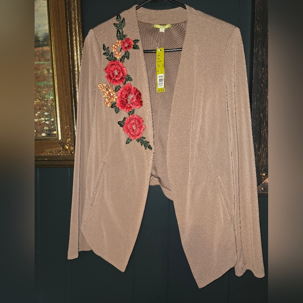 Gianni Bini NWT Kelly Open Front Jacket with Embroidered Floral Accent SizeS Tan